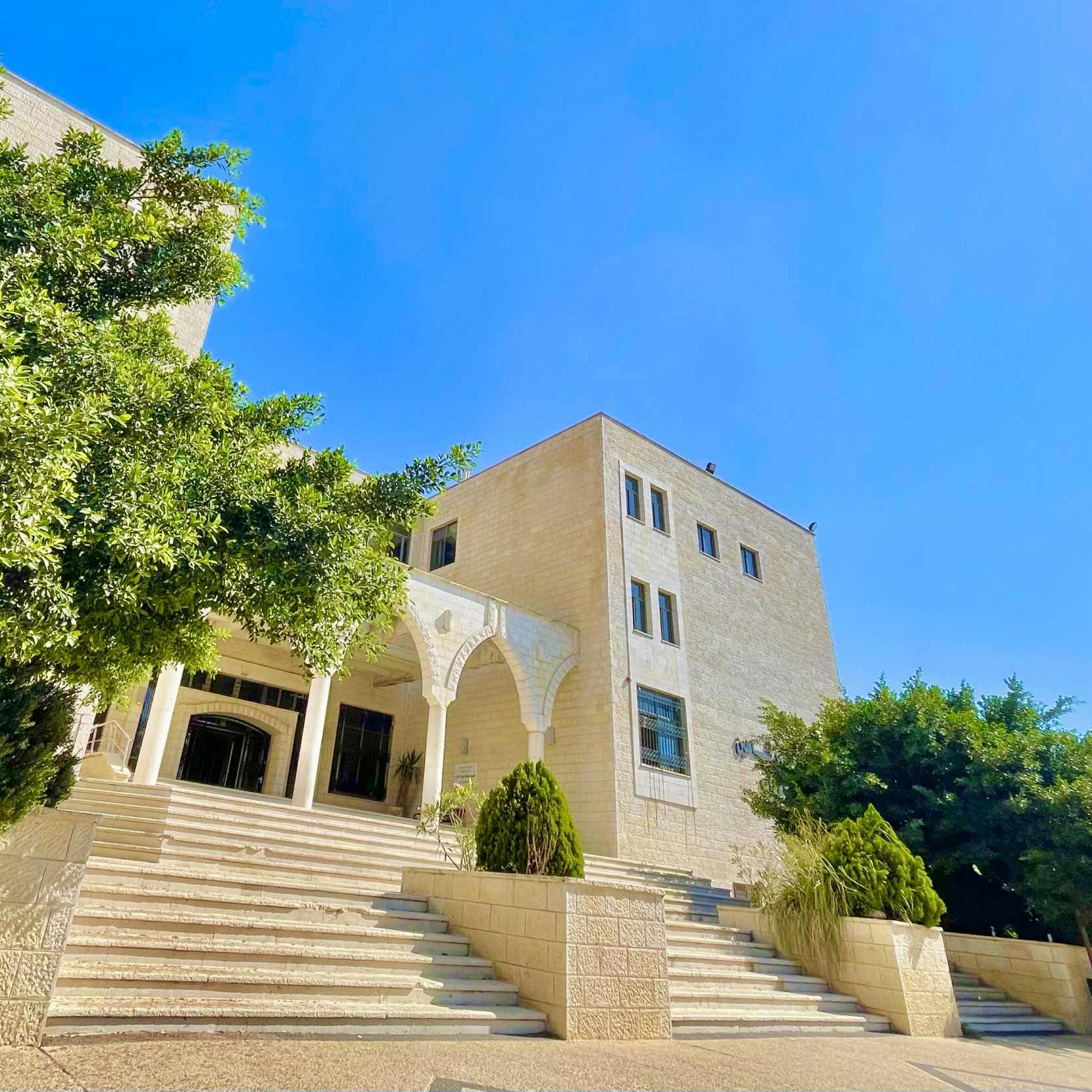 كلية الآداب